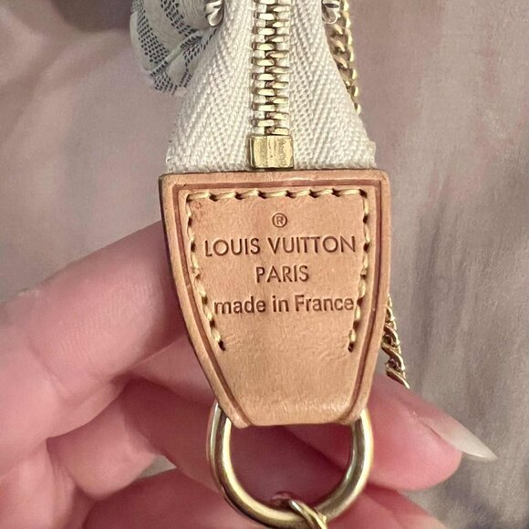 Louis Vuitton Mini Pochette Damier Azure - Picture 5 of 8